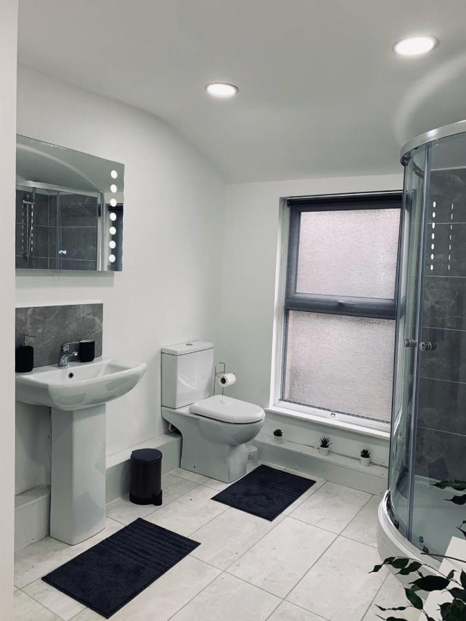 Stylish, Spacious & Luxurious Home - Parking Liverpool Zewnętrze zdjęcie